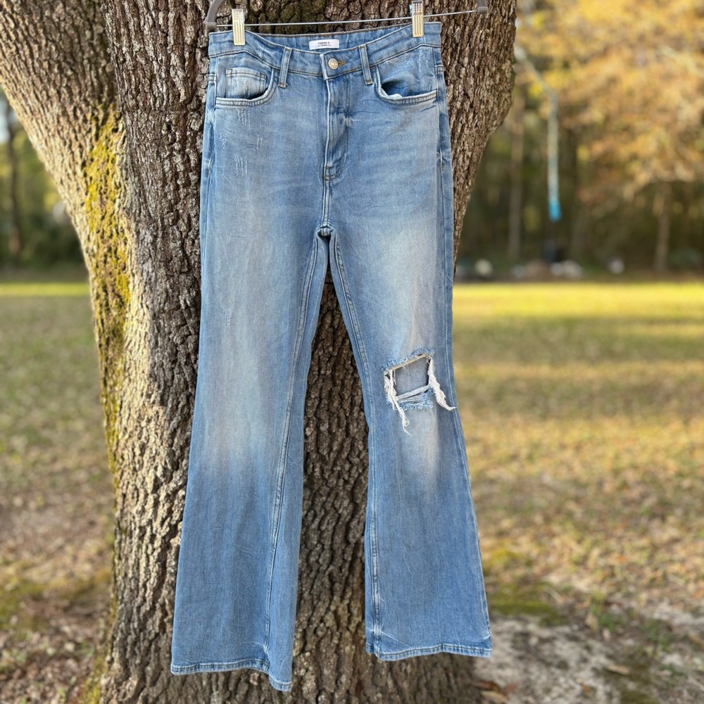 FOREVER 21 LIGHT BLUE DENIM FLARE HIGH RISE JEANS KENDRICK LAMAR SUPERBOWL SHOW
